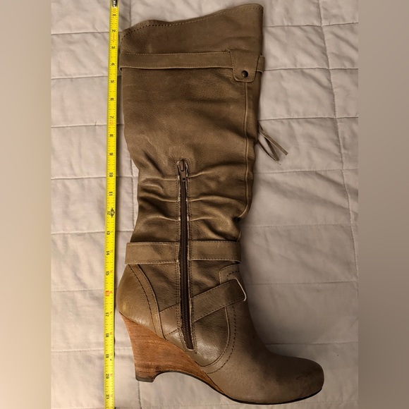 Naughty Monkey Platform Boots - Picture 6 of 6